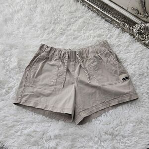 Calvin Klein Khaki Pull On Shorts. Size Large. Good preowned condition.